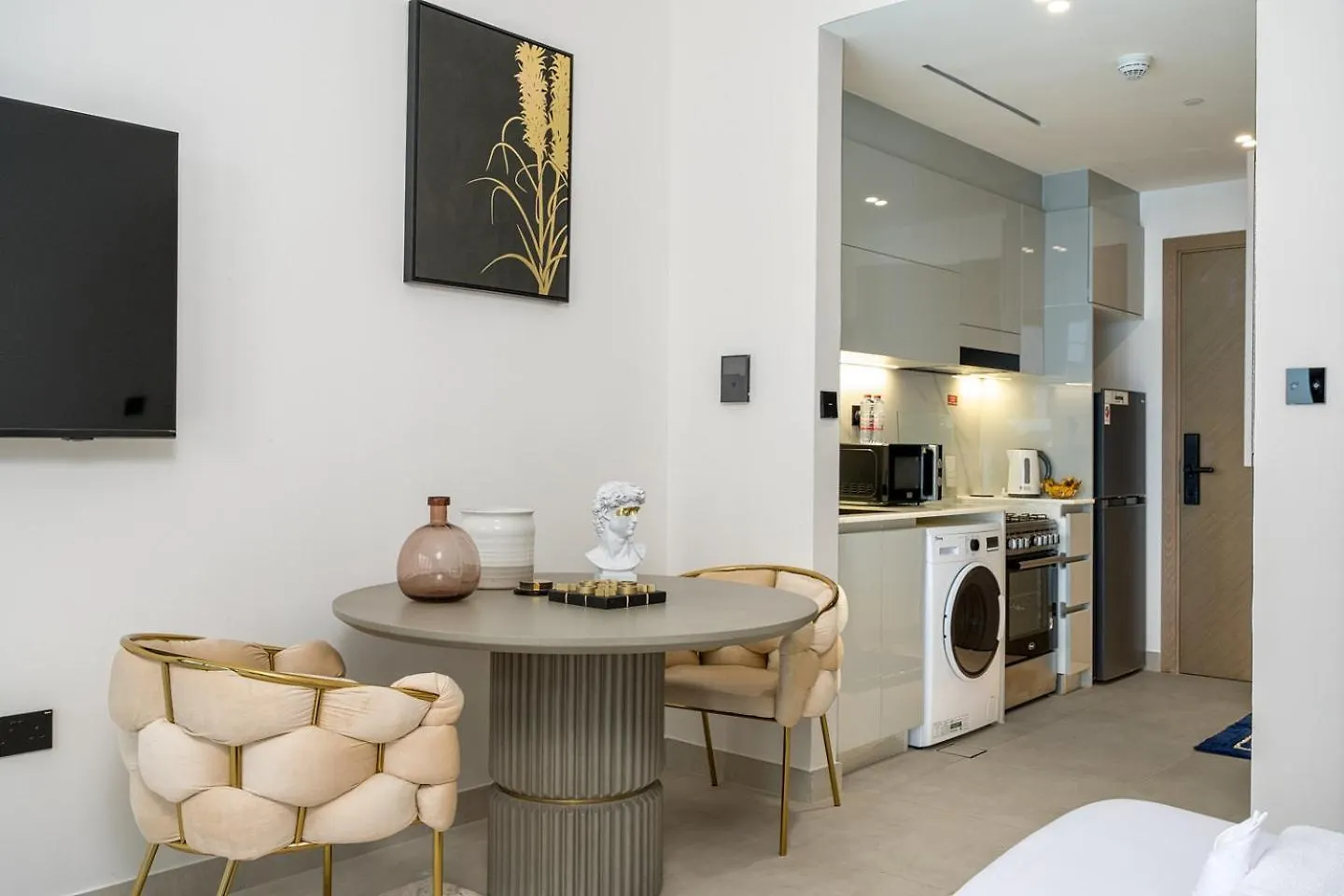 Business Bay Studio Binghatti Canal With Terrace Dubai 0*,  United Arab Emirates