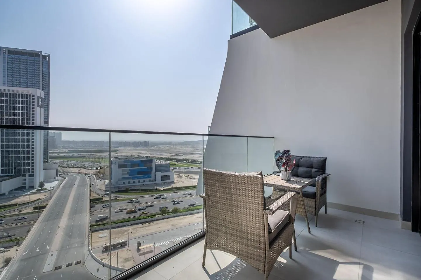 Business Bay Studio Binghatti Canal With Terrace Dubai