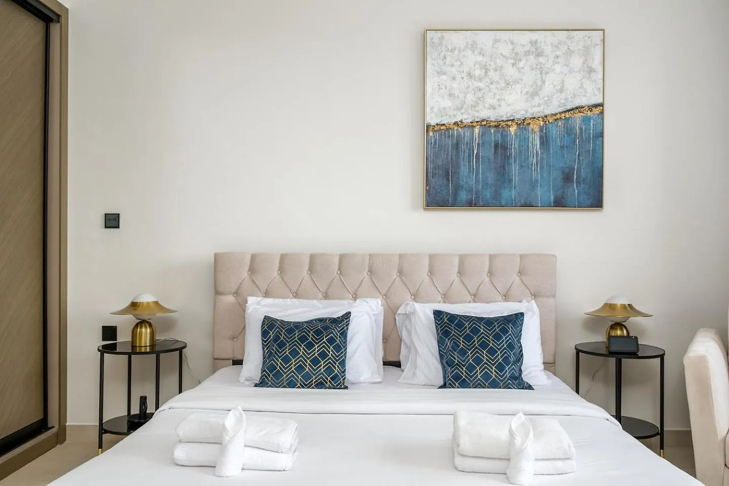 Business Bay Studio Binghatti Canal With Terrace Dubai 0*,  United Arab Emirates