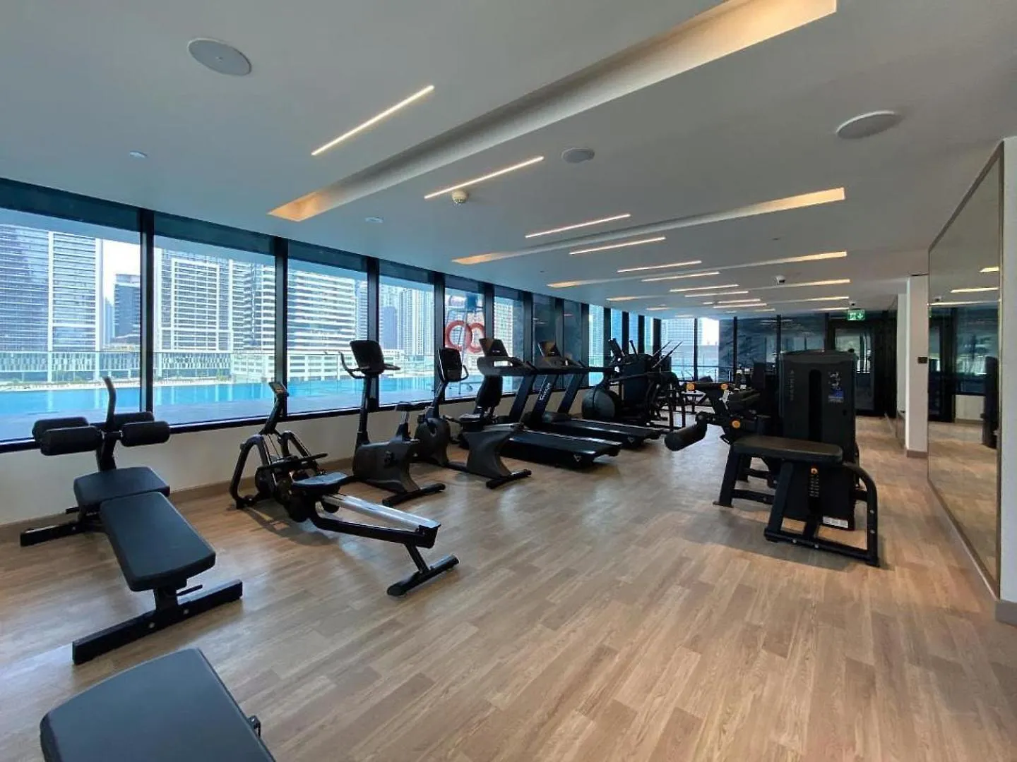 דירה דובאי Business Bay Studio Binghatti Canal With Terrace איחוד האמירויות הערביות